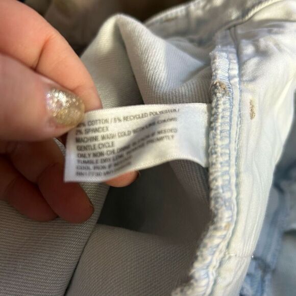 Ava & Viv Light Wash Size 22W Shorts NWT - Picture 3 of 7